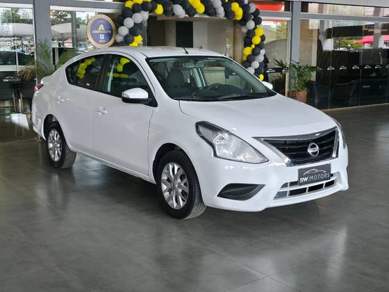 NISSAN VERSA 1.6 16V FLEXSTART SV 4P XTRONIC NISSAN VERSA 1.6 16V FLEXSTART SV 4P XTRONIC